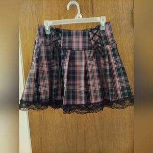 Romwe plaid preppy skirt with lace detail. Size M